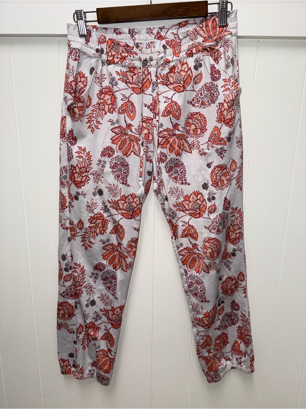 Shimera Floral Satin Jogger Pants Women’s Small White Coral Pink Lounge Pants